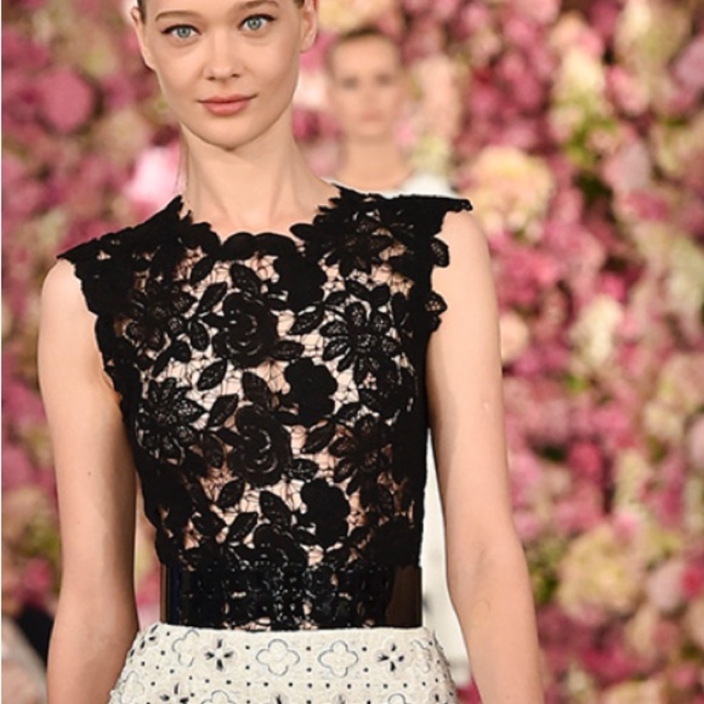 Oscar de la Renta top